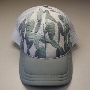 Lululemon What's Up Cap